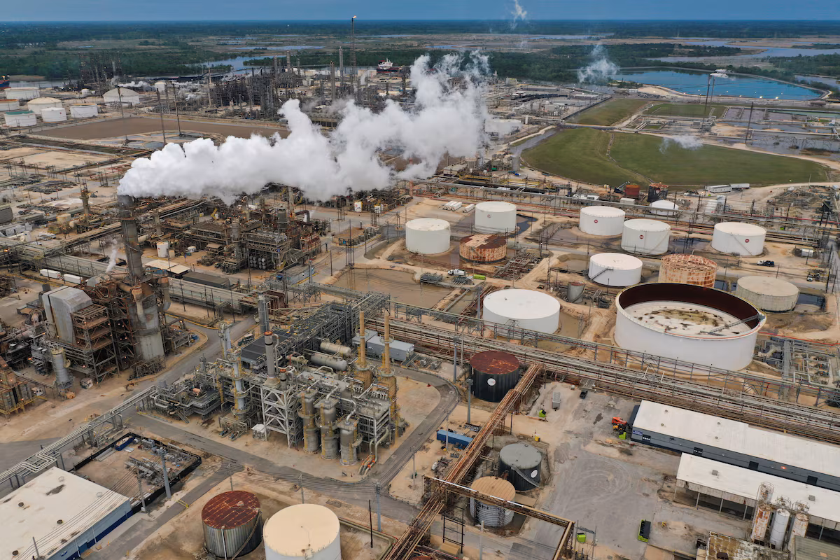 Featured image for “Reuters: Exxon-backed initiative on carbon accounting sparks fears of bid to slow climate action”